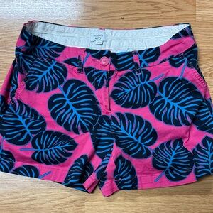 Crown & Ivy Vibrant Pink and Blue Leaf Women's Shorts size 6
